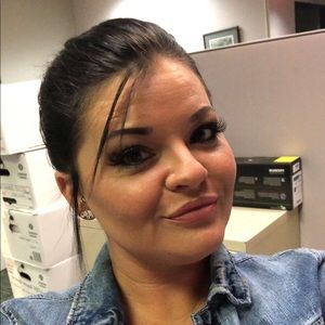 Meet your Posher, Malissa